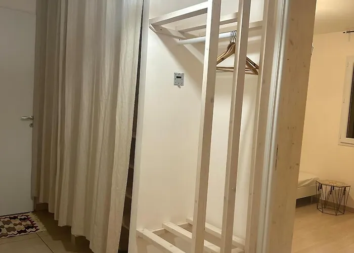 شقة And Cosy With Air In *